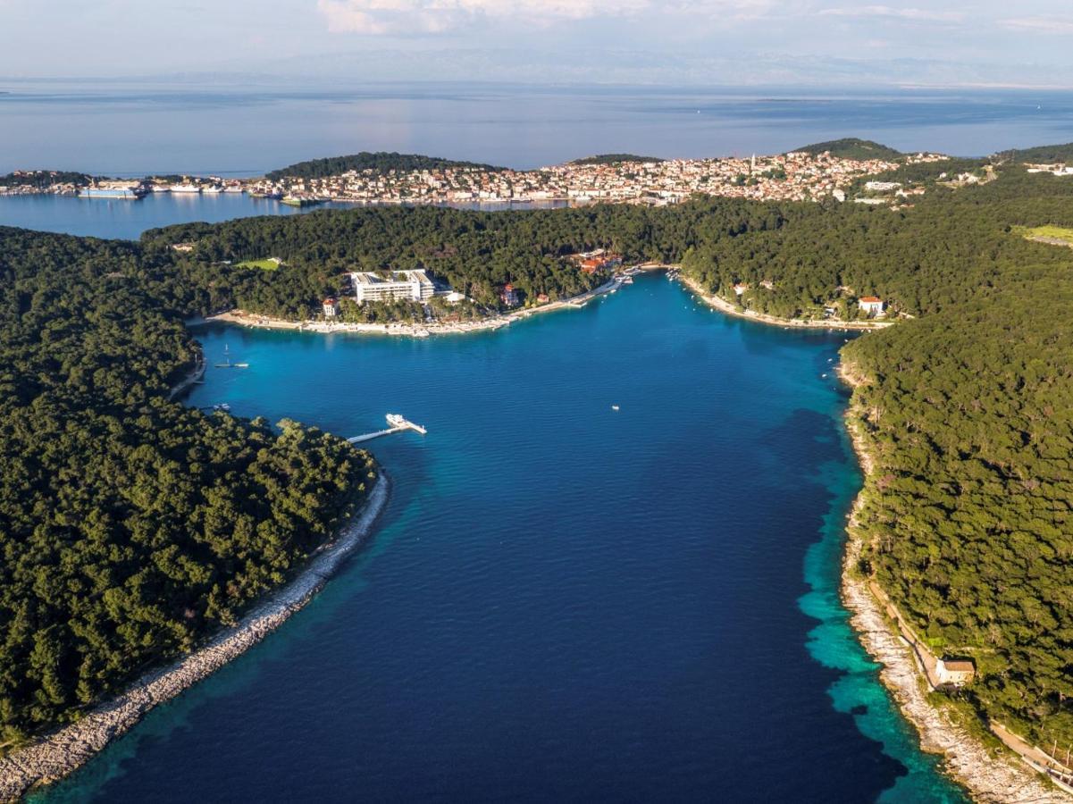 Apartments Villa Adrienne Mali Lošinj Eksteriør billede