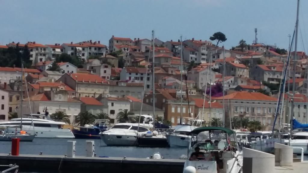 Apartments Villa Adrienne Mali Lošinj Eksteriør billede