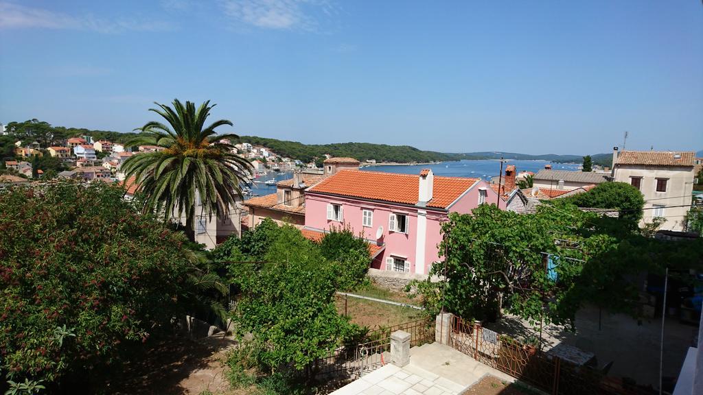 Apartments Villa Adrienne Mali Lošinj Eksteriør billede