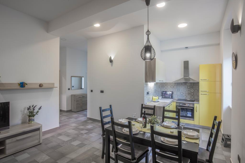 Apartments Villa Adrienne Mali Lošinj Eksteriør billede