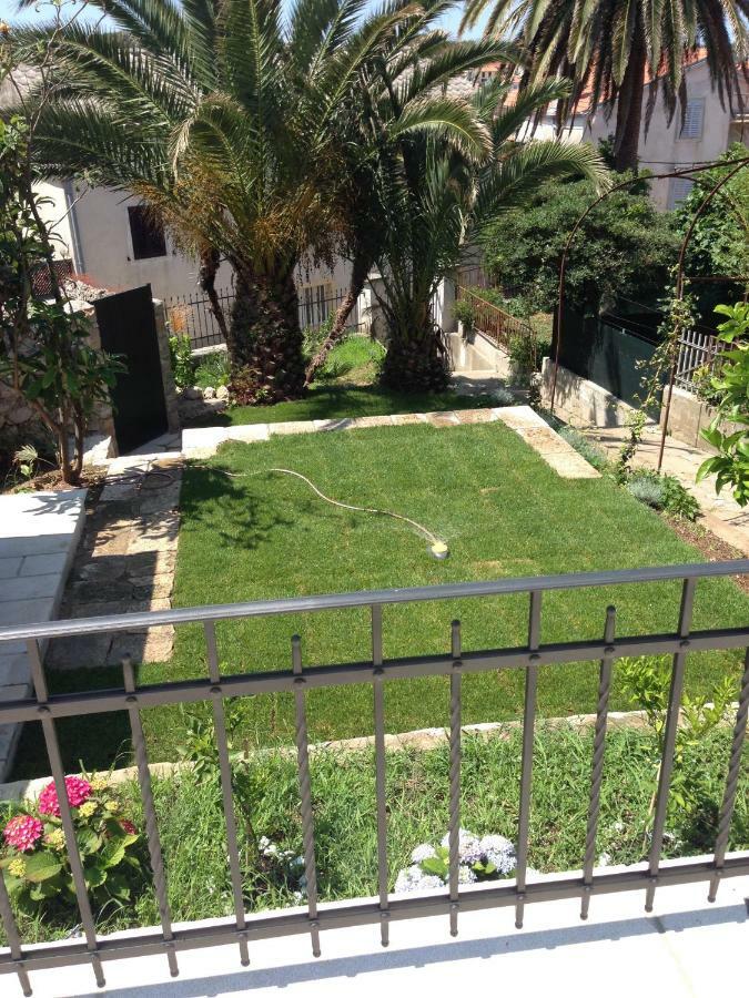 Apartments Villa Adrienne Mali Lošinj Eksteriør billede