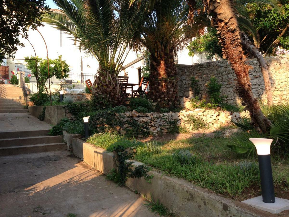 Apartments Villa Adrienne Mali Lošinj Eksteriør billede